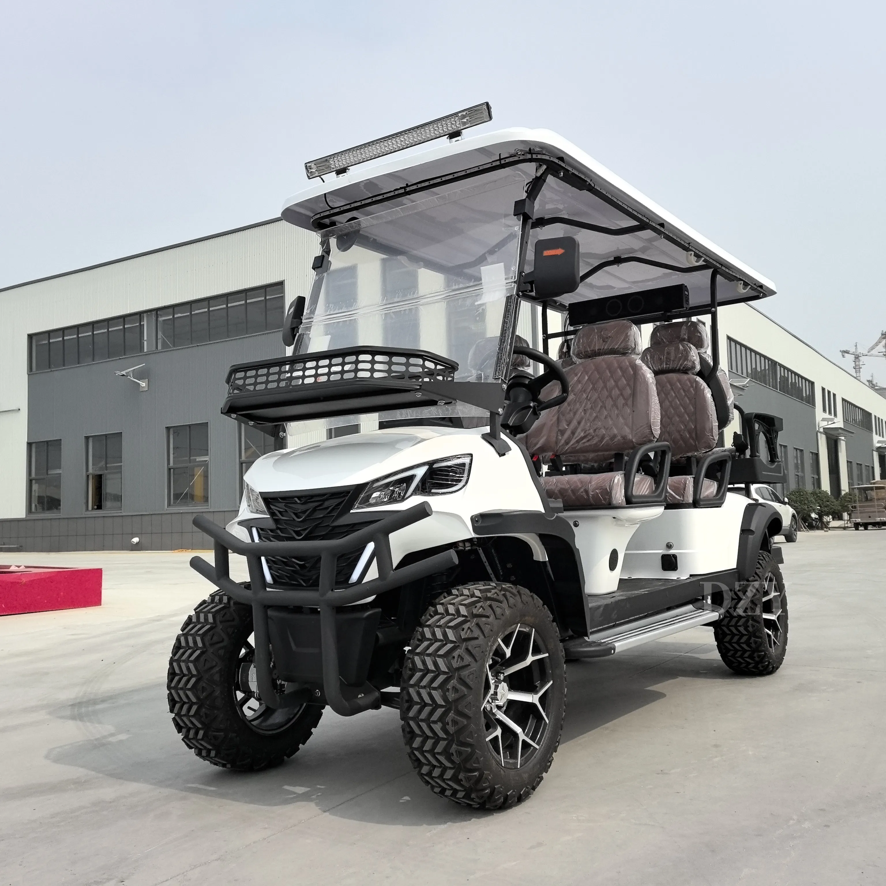 

Wholesale customization of electric golf carts with 5kW motors, electric sightseeing vehicles, and EEC certificates for club use