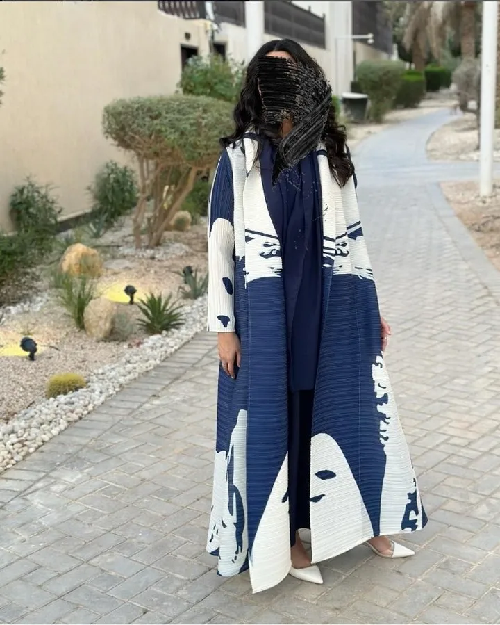 Dames Miyake geplooide Abaya met lange mouwen, print, opvouwbare kraag, robe, cardigan, jas, nieuwe wintermode, origineel ontwerp 2026