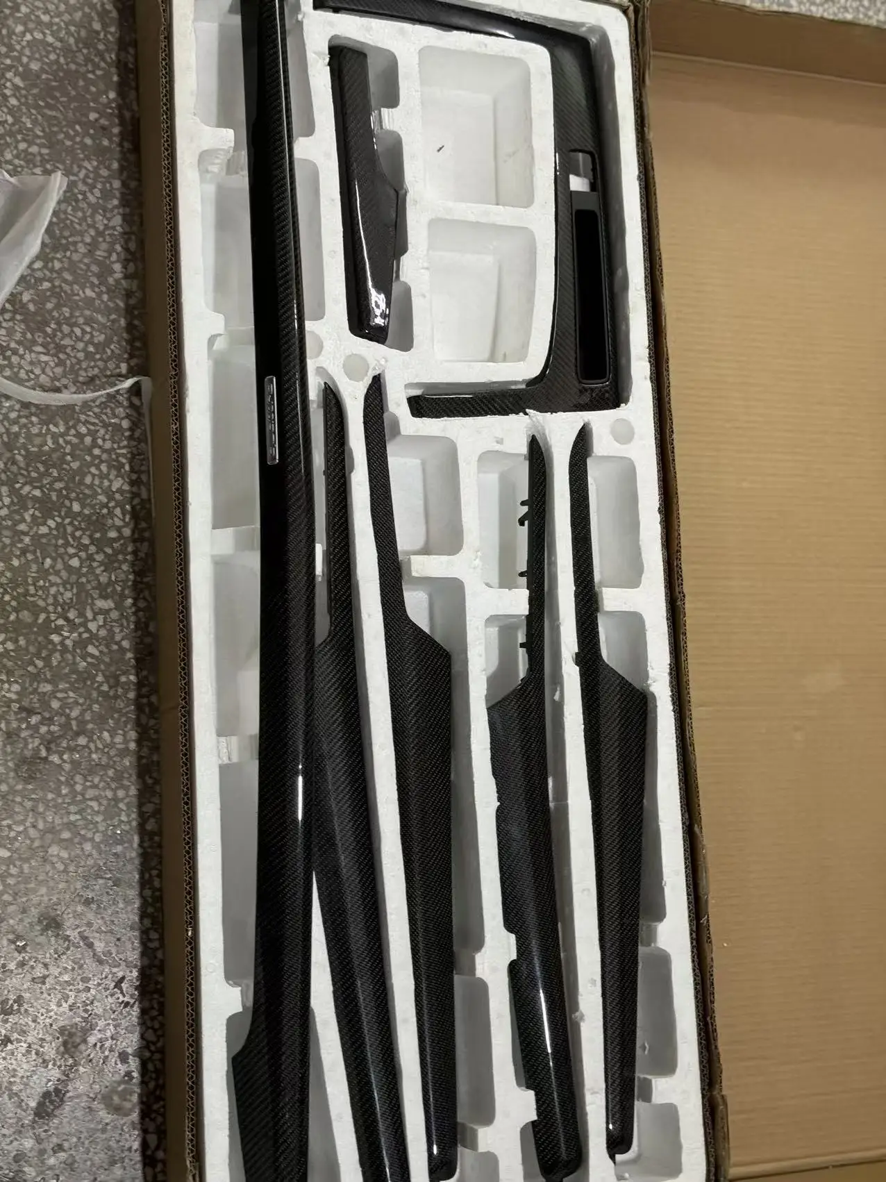 

Center console Interior Panel 7 Piece Set For Audi Q5L 18-23 Real Carbon Fiber Interior Dashboard Door Trim carbon Replacement