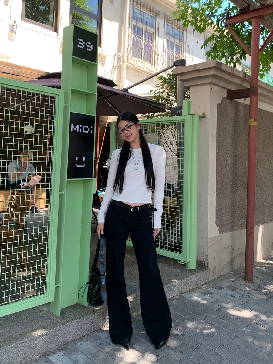 قميص نسائي أبيض بطبقة أساسية، ضيق ومناسب للجسم، بأكمام طويلة وتصميم قصير، تي شيرت أمريكي الطراز لموسم الخريف، أنيق ومناسب للعمل #2