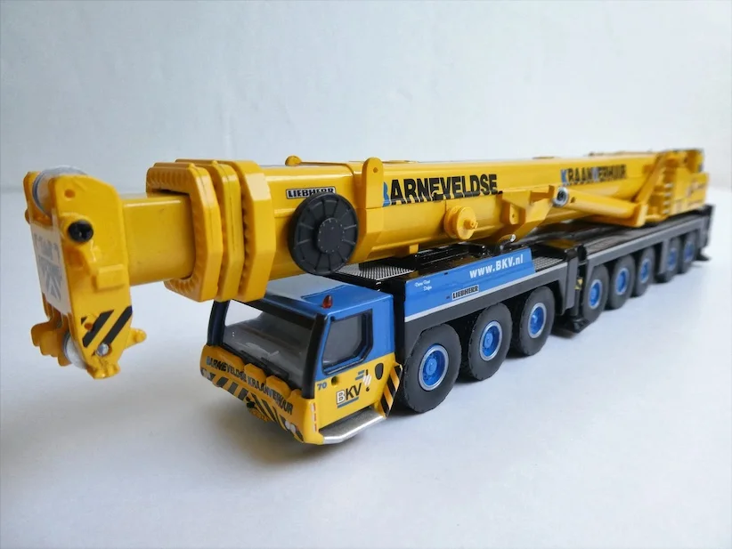 

Collectible Alloy Model BKV 1:87 Scale Lieb-herr LTM1500-8.1 Off-Road Crane Engineering Machinery Diecast Toy Model