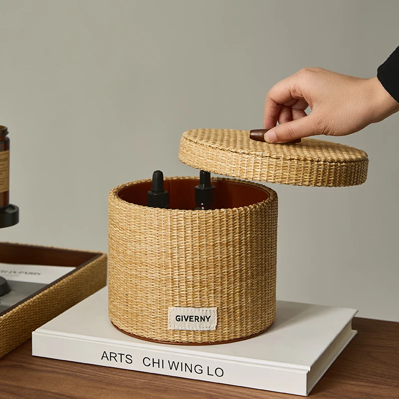 

Natural Straw Basket with Lid - Hand-Woven Storage Bin for Organizing, Lidded Straw Basket for Table or Shelf Home Jewelry Box