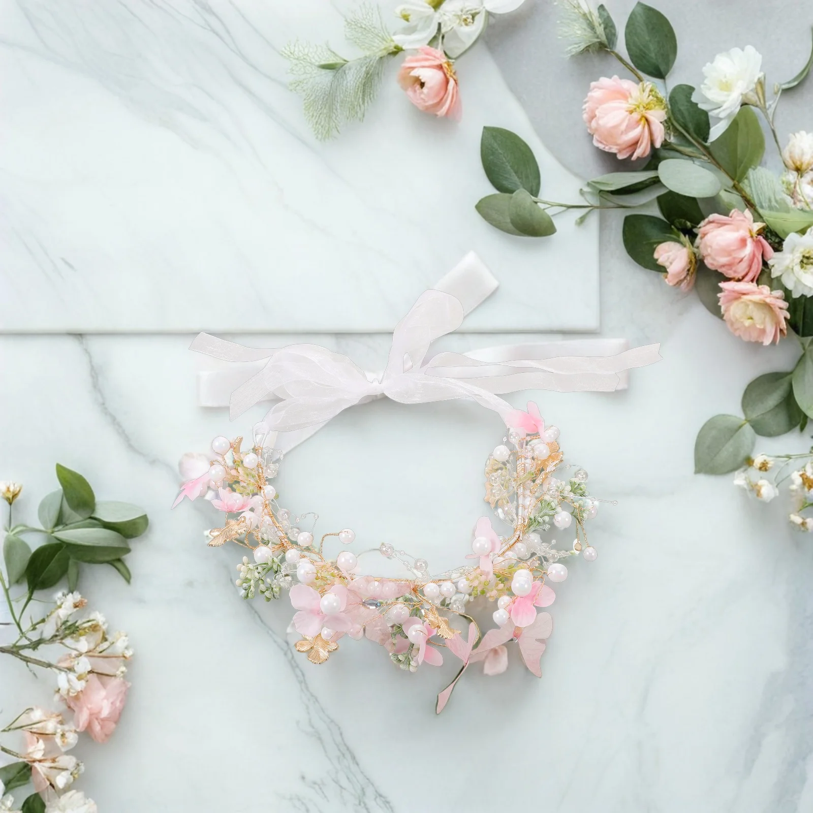 عصابة رأس أنيقة لحفلات الزفاف مقلدة على شكل فراشة لؤلؤية وزهور إكسسوار شعر مريح وقابل للتعديل مناسب للمناسبات الخاصة