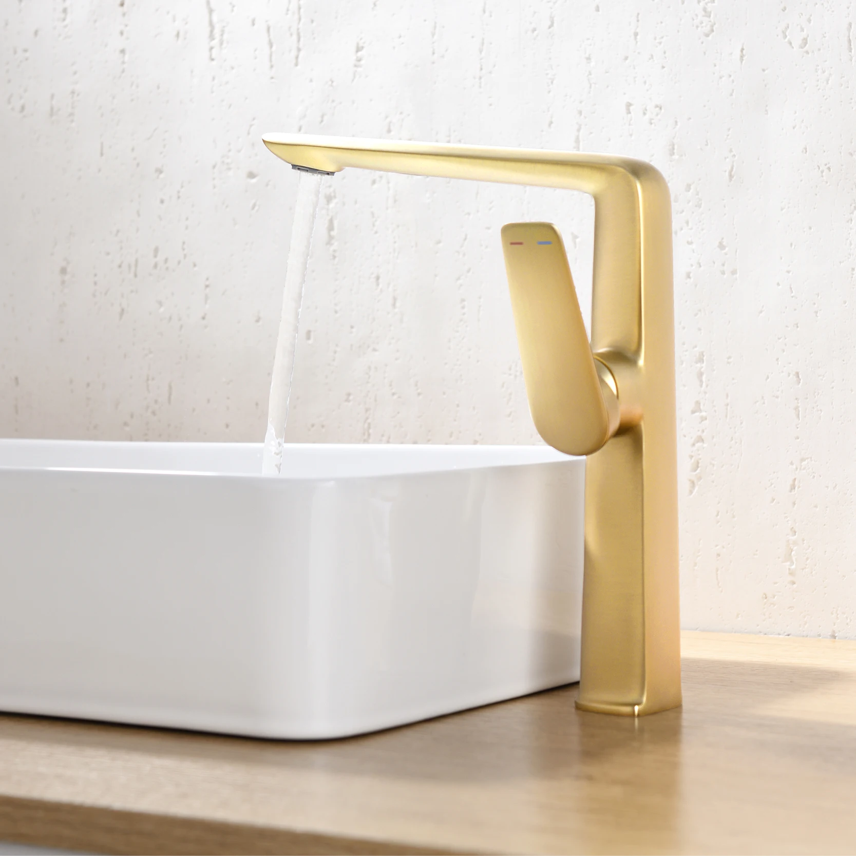 Rubinetto da bagno in ottone cromato di lusso AITANA dal Design semplice, doppio controllo freddo e caldo a maniglia singola, rubinetto per lavabo a