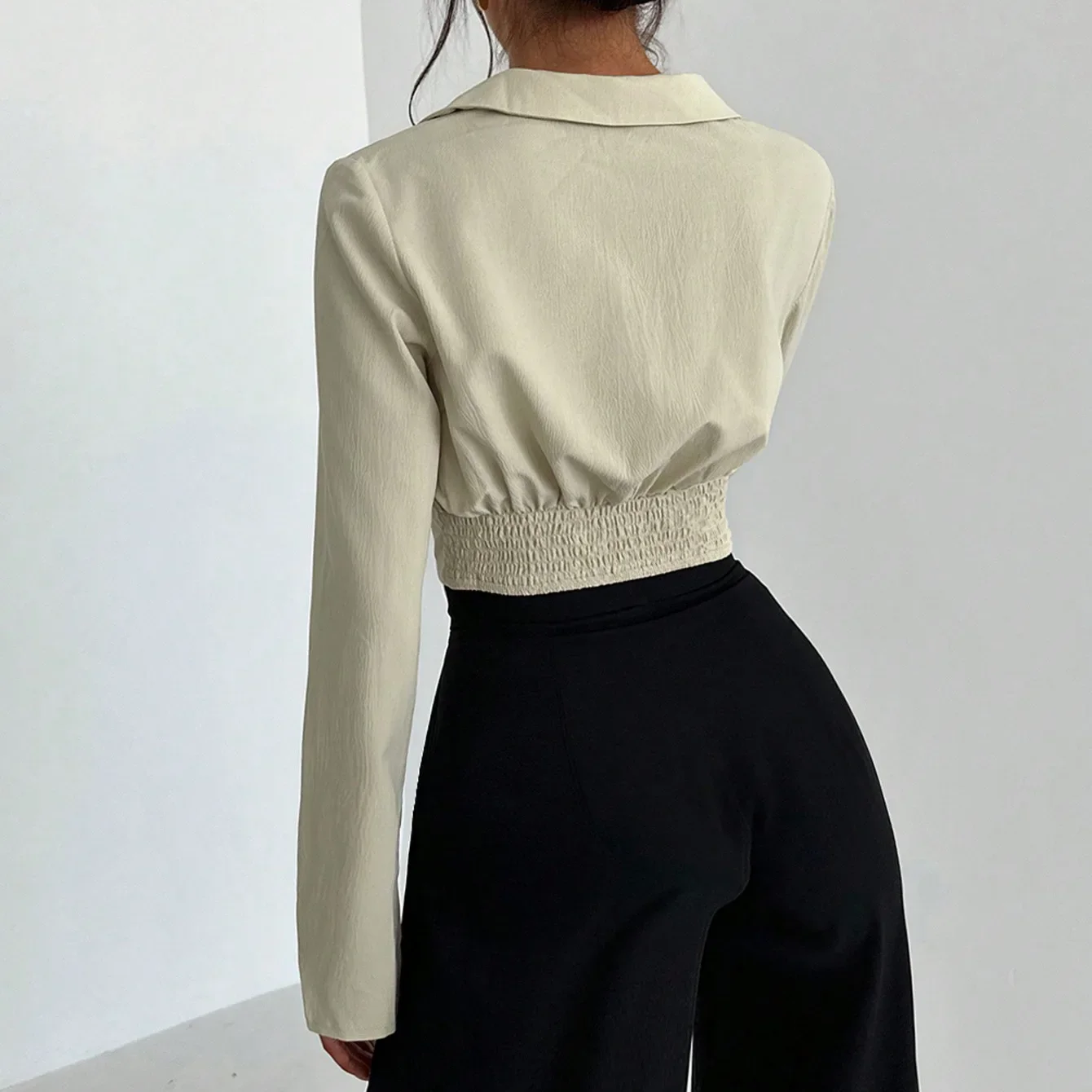 

Новые европейские и американские топы с длинными рукавами, короткие сексуальные специи для девочек, тонкие и тонкие, короткие рубашки с морщинистым пупком для женщин