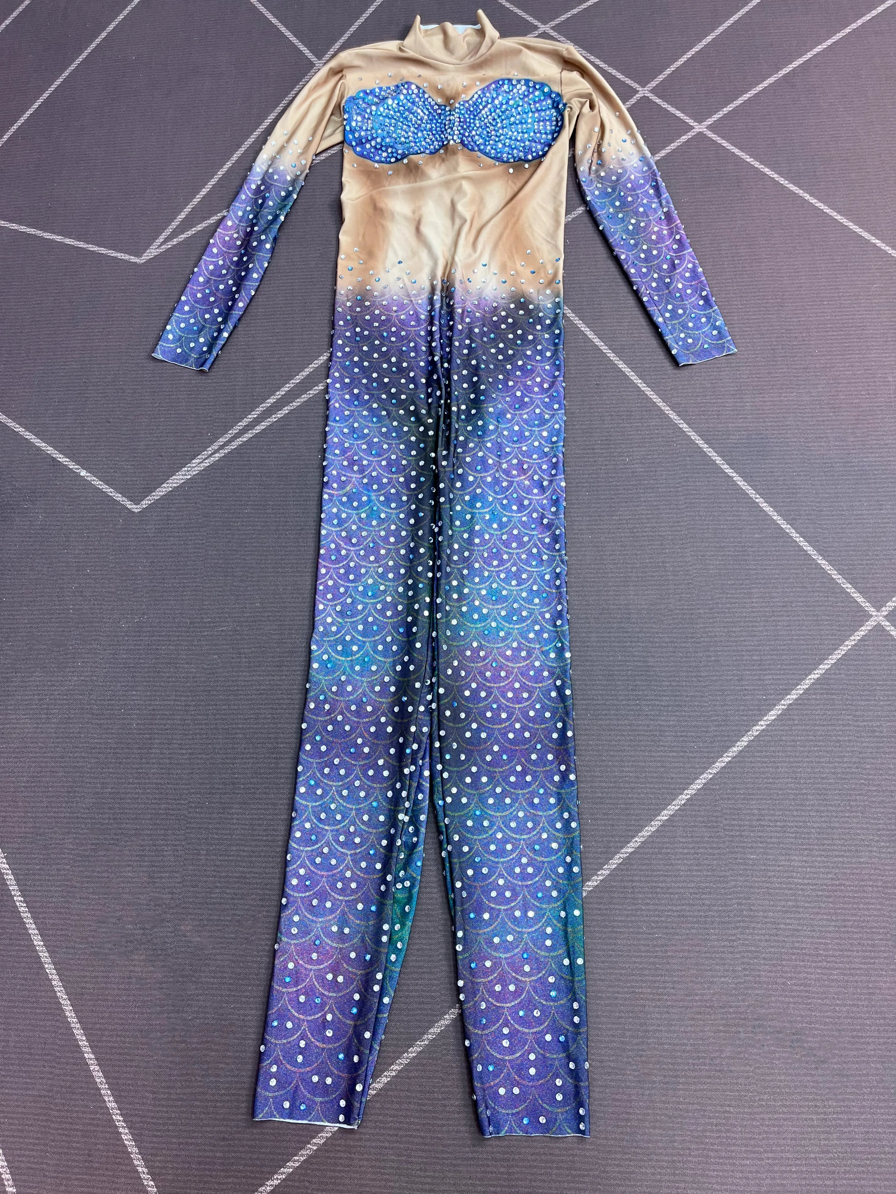 New Fish Scale Pattern Designed Shining Rhinestones Bodysuit Women Party Show Fashion Outfit Singer Dancer Performance Renyulei