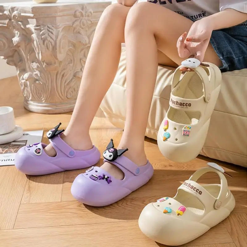 

Садовая обувь Sanrio для девочек Kawaii Hello Kitty, пляжная обувь Kuromi, сандалии, домашняя обувь, тапочки My Melody, мультяшные аниме, мягкая подошва, новинка