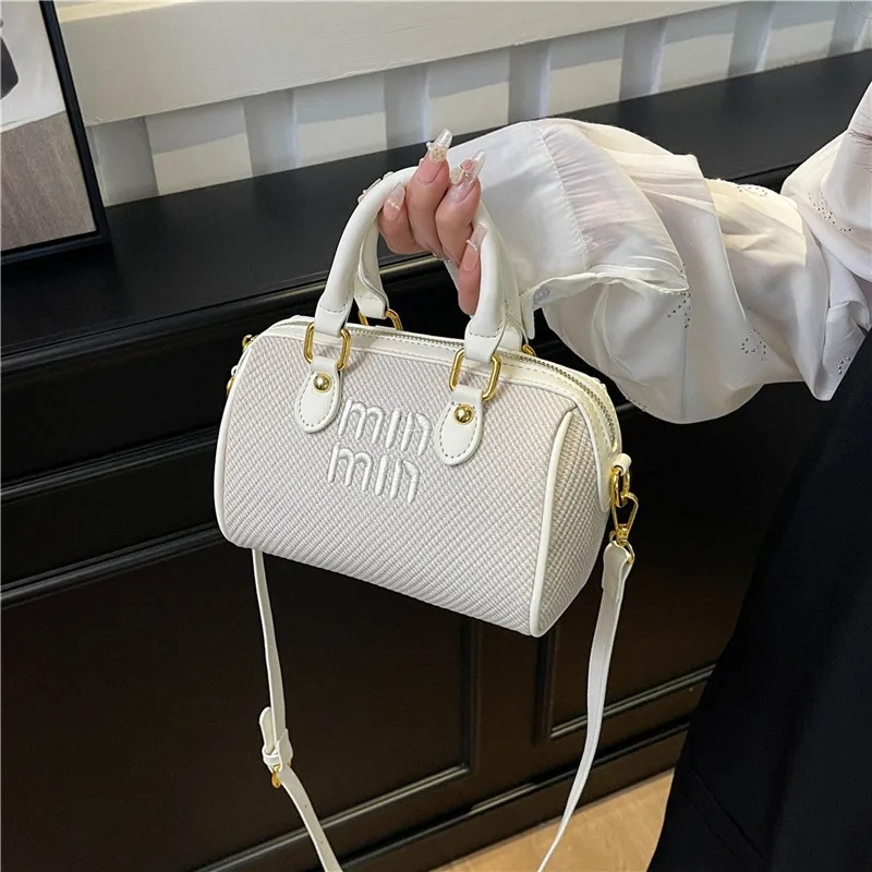 

2026 Boutique Minimalist Tote Bag | Premium Quality Shoulder Bag for Women, Versatile Crossbody & Chic Top Handle Purse