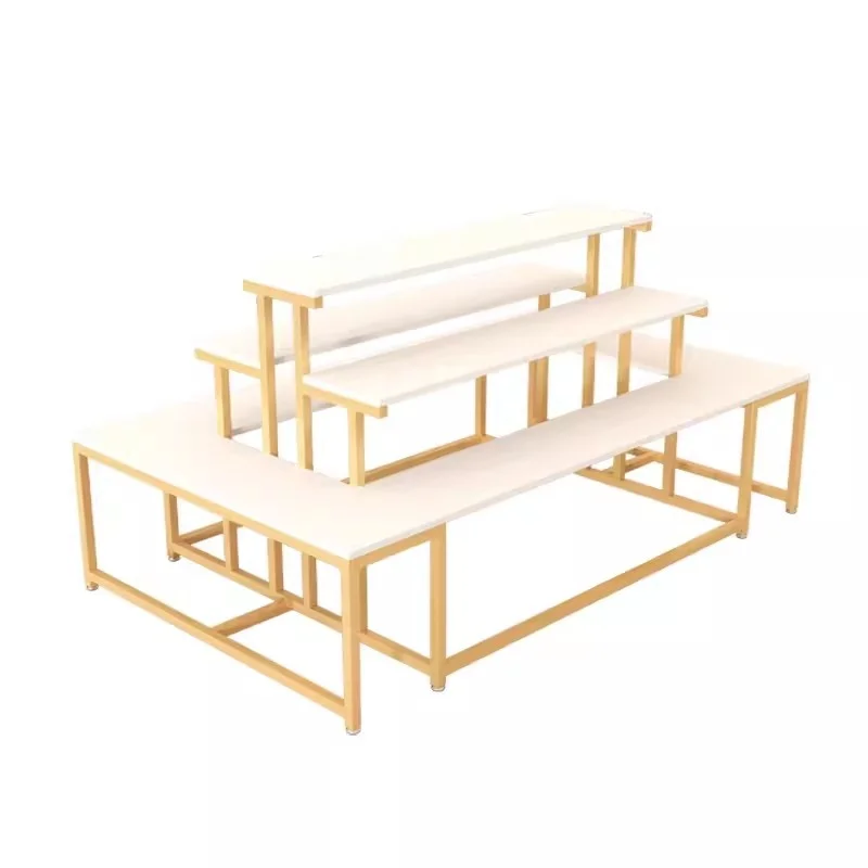 Custom.Shopping Mall Shoes and Bags Display Table Retail Store Multi-level Metal Display Racks