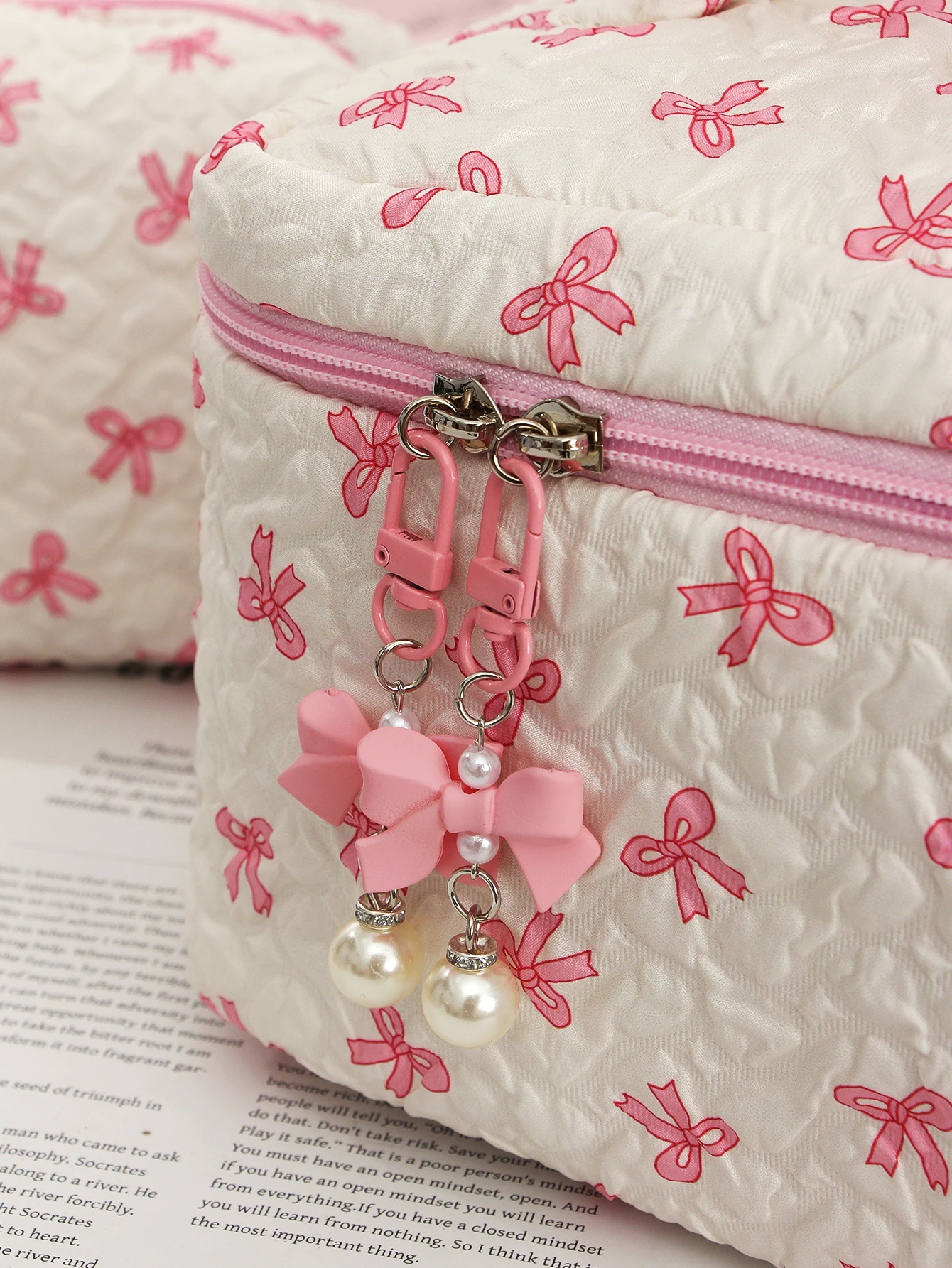 1 pièce/ensemble trousse de maquillage matelassée à nœud, trousse de maquillage à nœud multifonctionnelle, trousse de maquillage portable à la mode, trousse de maquillage essentielle pour toile