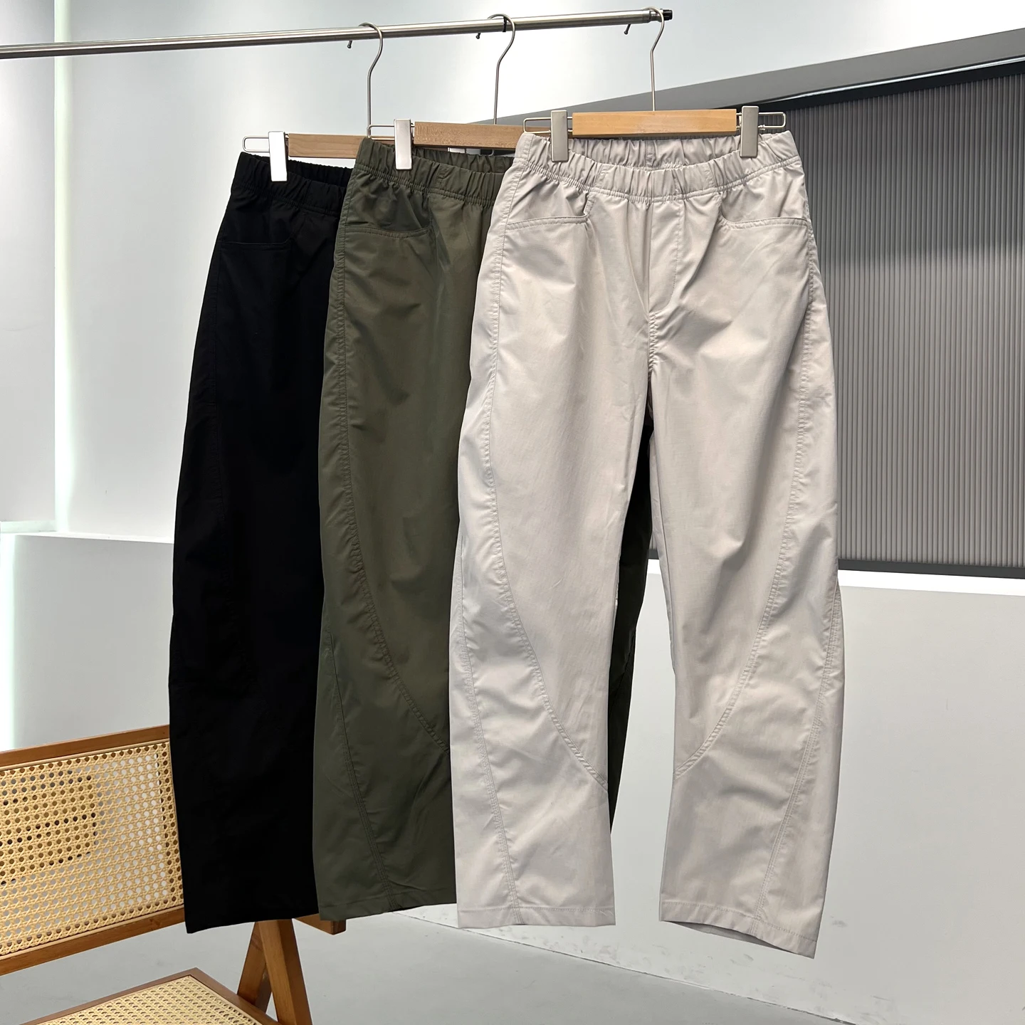 

Men's Outdoor Casual Pants Waterproof Knife Design Straight Leg Workwear Trousers Multi-ket Sports Long Trousers