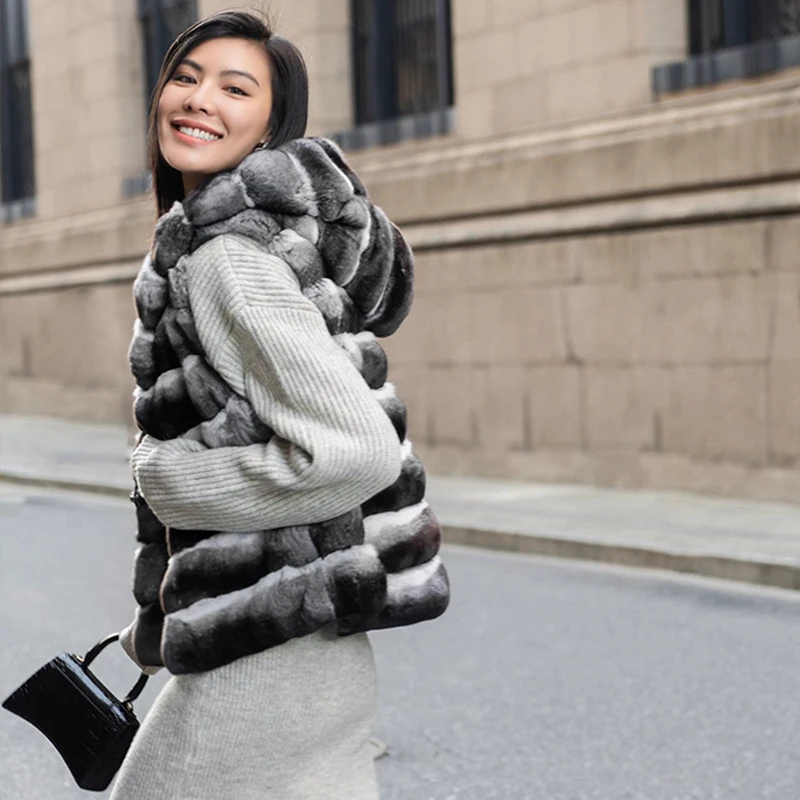 Ftangaiur Winter Import Cyan Blue Chinchilla Vest Coat With Fur Hood Women Short Upscale Natural Color Chinchilla Fur Vest Coats