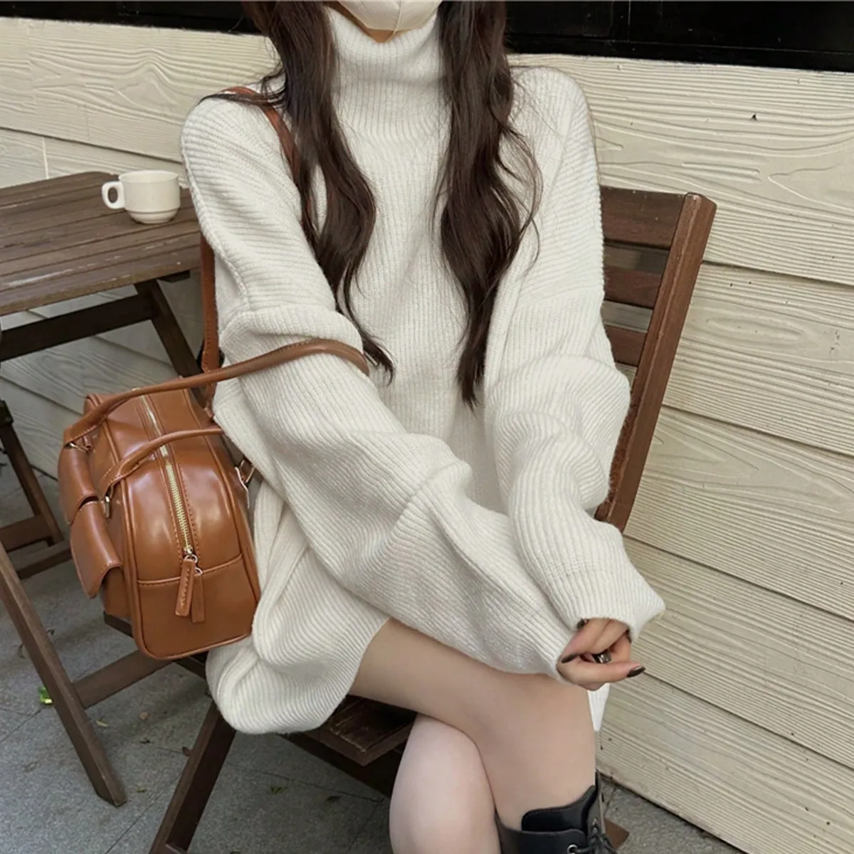 

South Korea's Dongdaemun Autumn and Winter Lazy Style Soft Waxy Turtleneck Knitwear Small Mid-Length Loose Slim Knitwear for Women