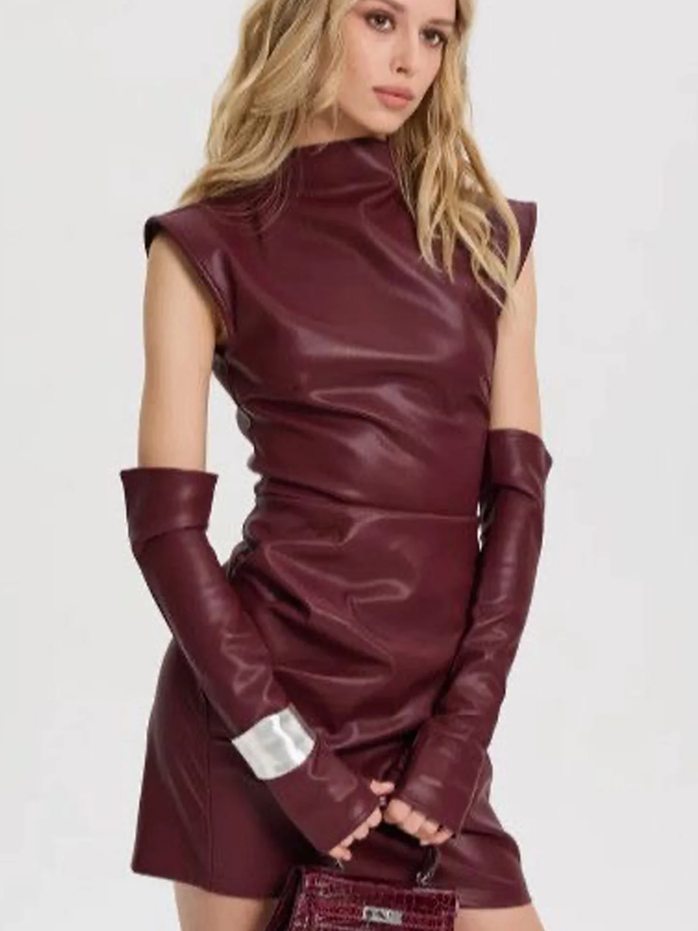 

Весна 2026: Модное женское платье-футляр из искусственной кожи с плиссированной талией, вставками и молнией, с рукавами-накидками