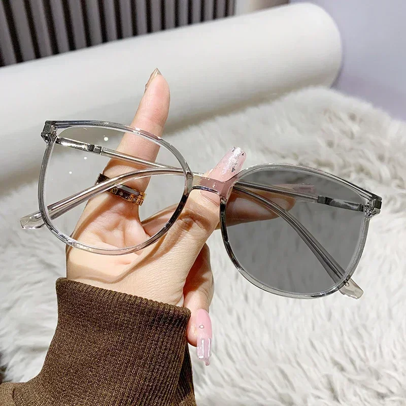 Ladies High-end Short Sight Glasses Fashion Diamond Photochromic Myopia Glasses Large Frame and Colorful Color Changing Eyewear