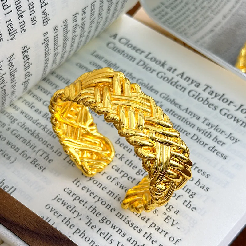 

Light Luxury 9999 24K Real Gold Niche Design High-end Braided Twist Opening Wide Version 10mm Bracelet for Women