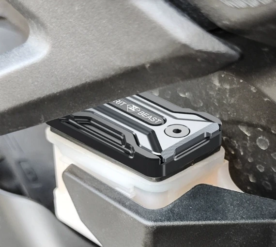

Suitable for Wuji RR525 oil bottle protective cover modified motorcycle accessories brake oil pump cover protection cover