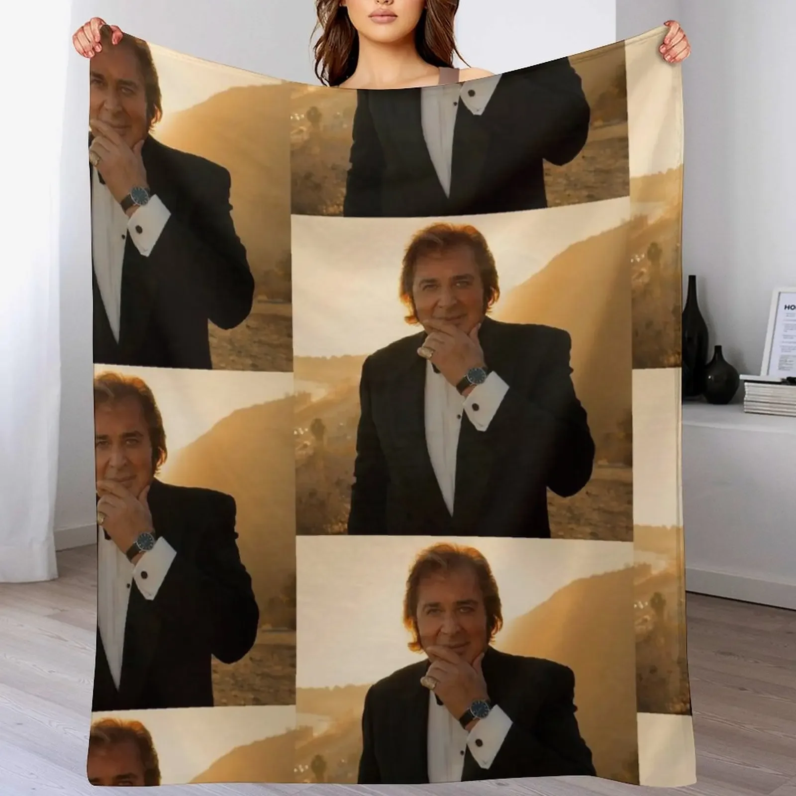 amar Engelbert to Humperdinck zoni tour Throw Blanket Hairy Bed Blankets