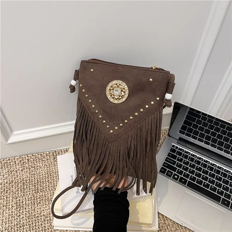 Mobile Phone Bag for Women 2027 Willow Nail Tassel PU Leather Crossbody Bag Trendy Fashionable Personalized Saddle Bag