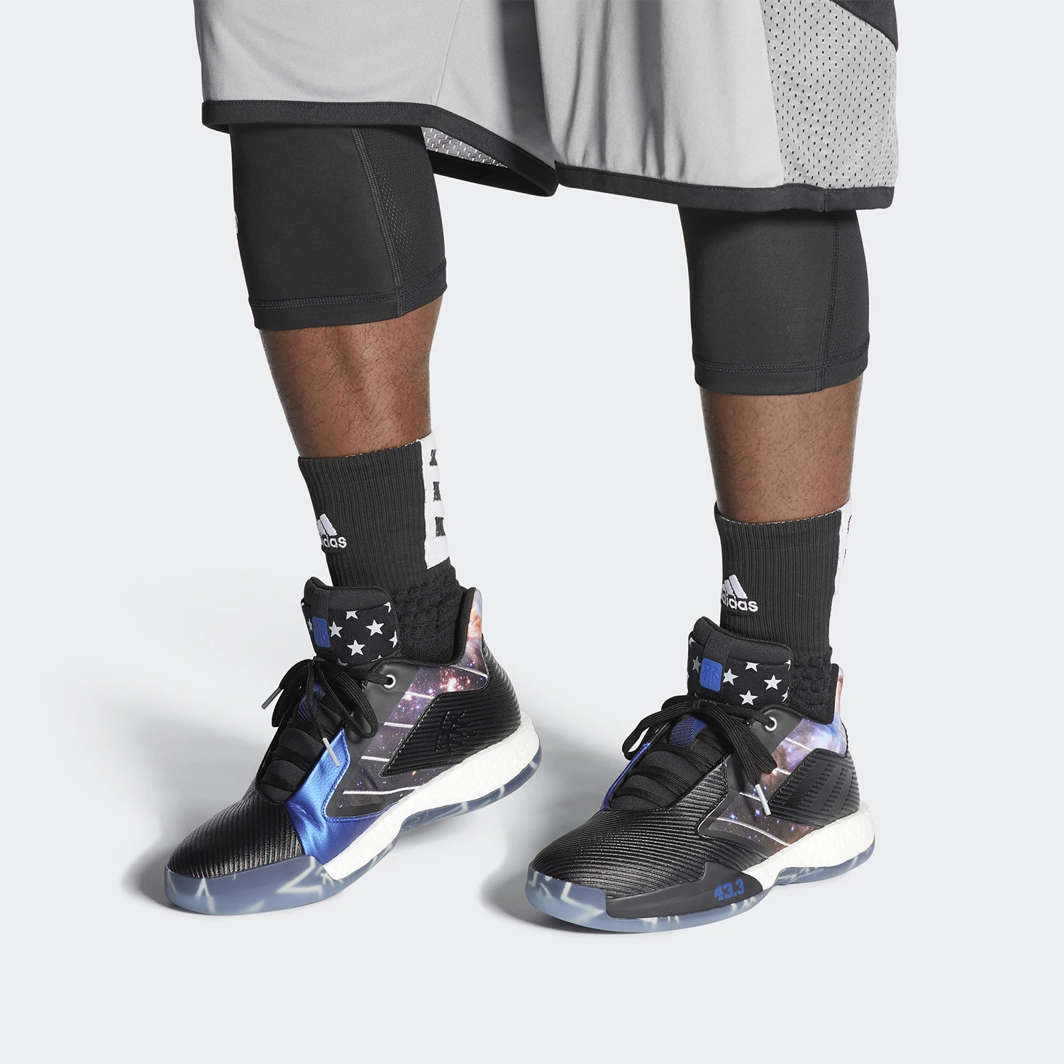 

adidas Genuine TMAC Millennium 2 Men's Basketball Shoes EF9949