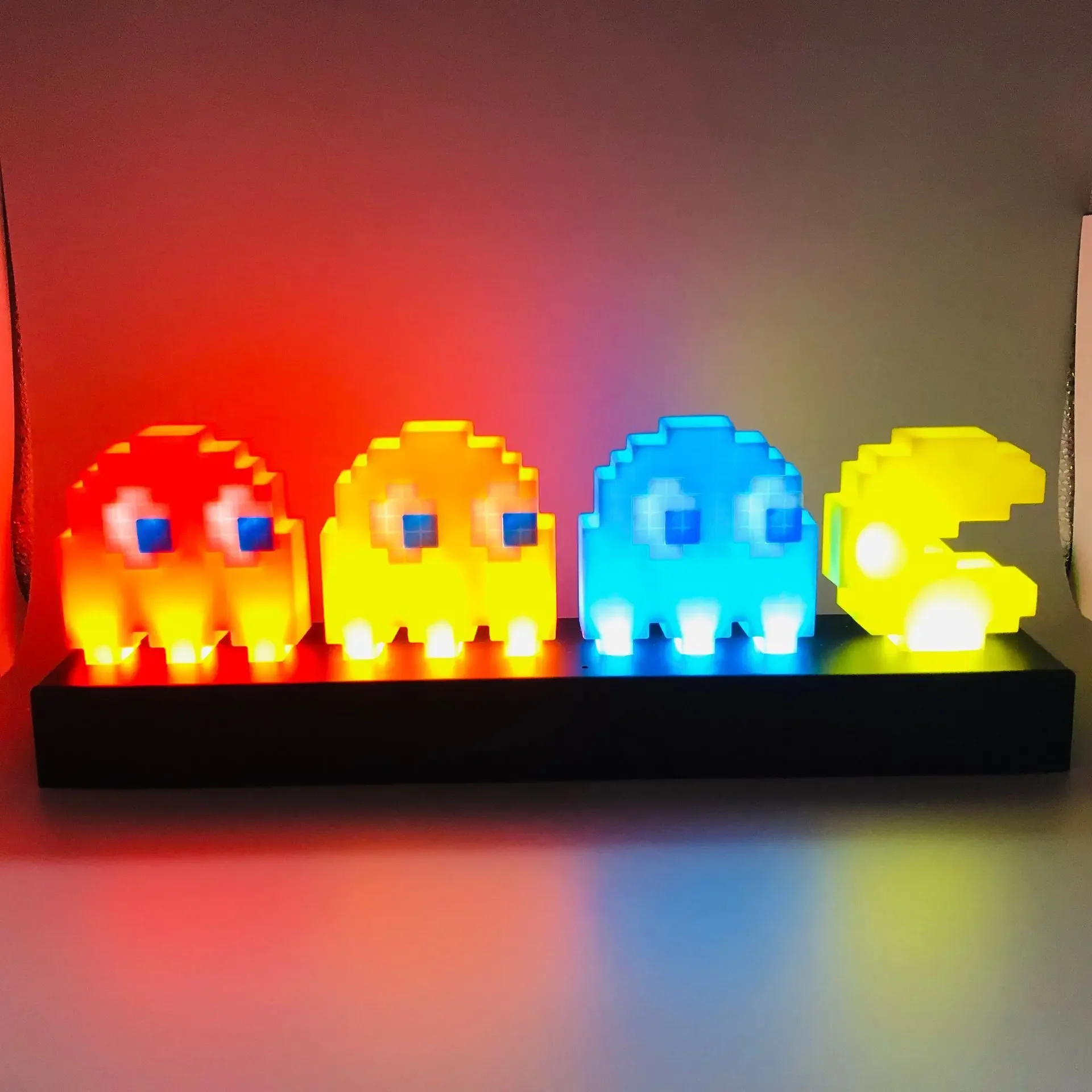 LED Game Pixel Icon Night Light 3D Illusion Led Ghost Lamp Visual Action Figure Model Voice Control Lamp for Gaming Room Decor