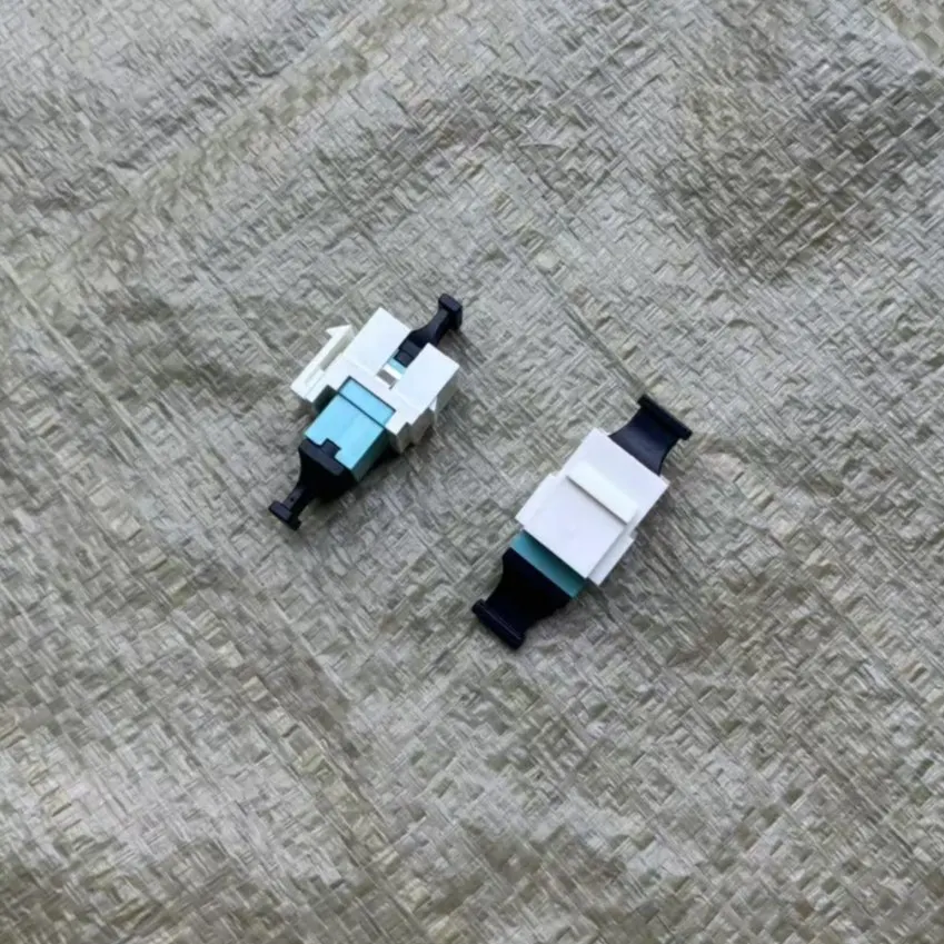 MPO الألياف البصرية وحدة شفة اقتران محول 10 قطعة مشبك التوصيل واجهة محطة صندوق توزيع الإطار