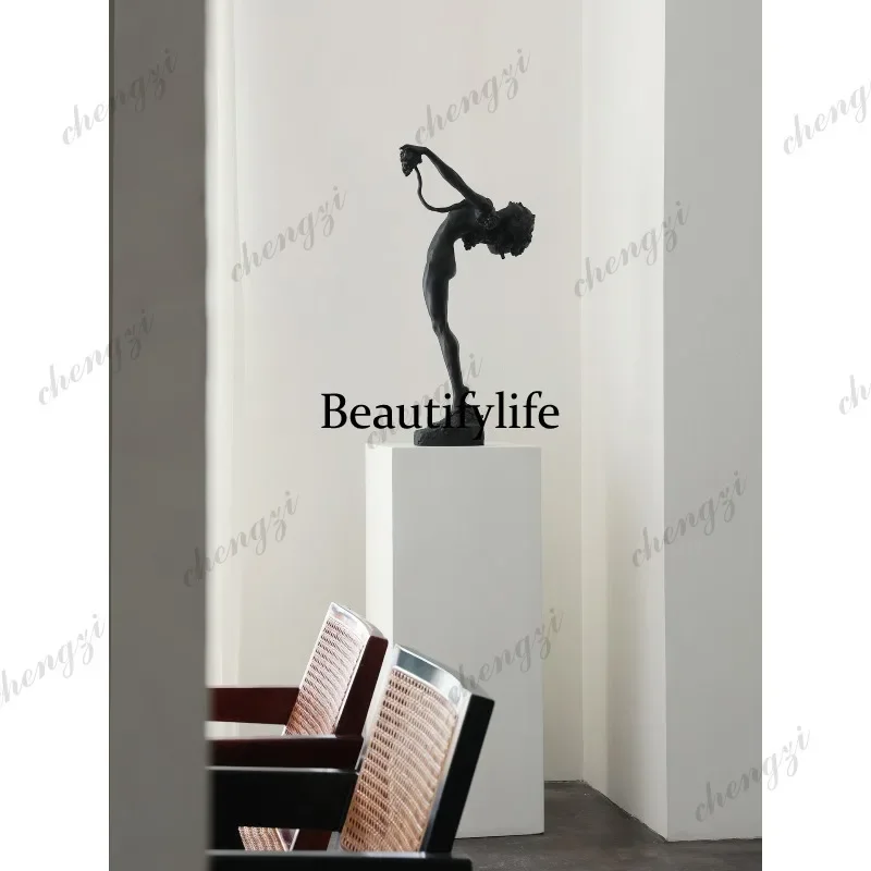 X173 Western classical figure sculpture medieval art antique copper resin light luxury ornament