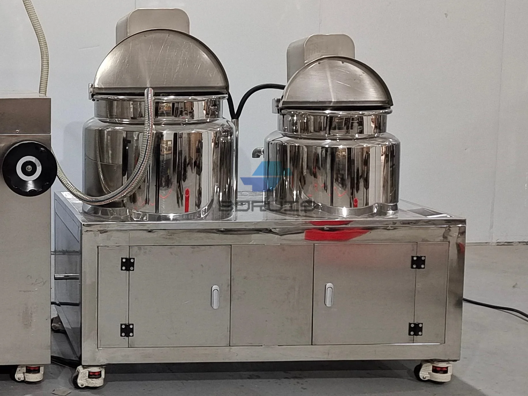 Cream Making Machine Emulsifying Machine Vacuum Mixer Homogenizer Emulsifier Cosmetic Mixing Tank Mixing Machine