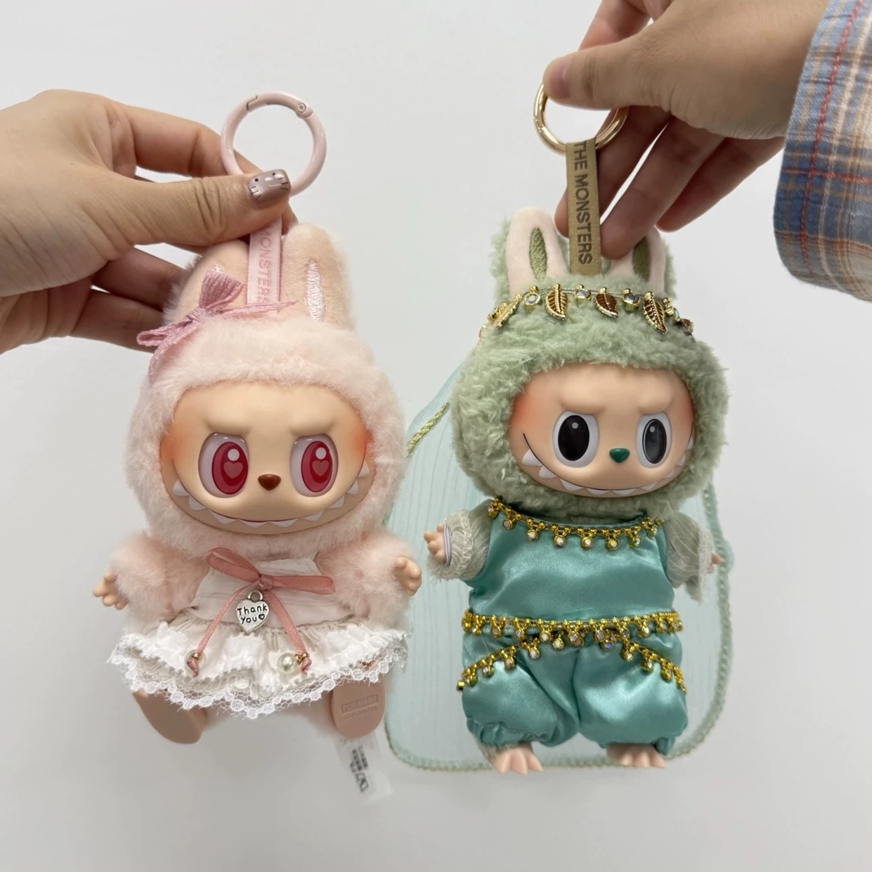 

For labubu clothes only clothes First, second, and third generation Labrador doll clothes pendant dolls changing clothes
