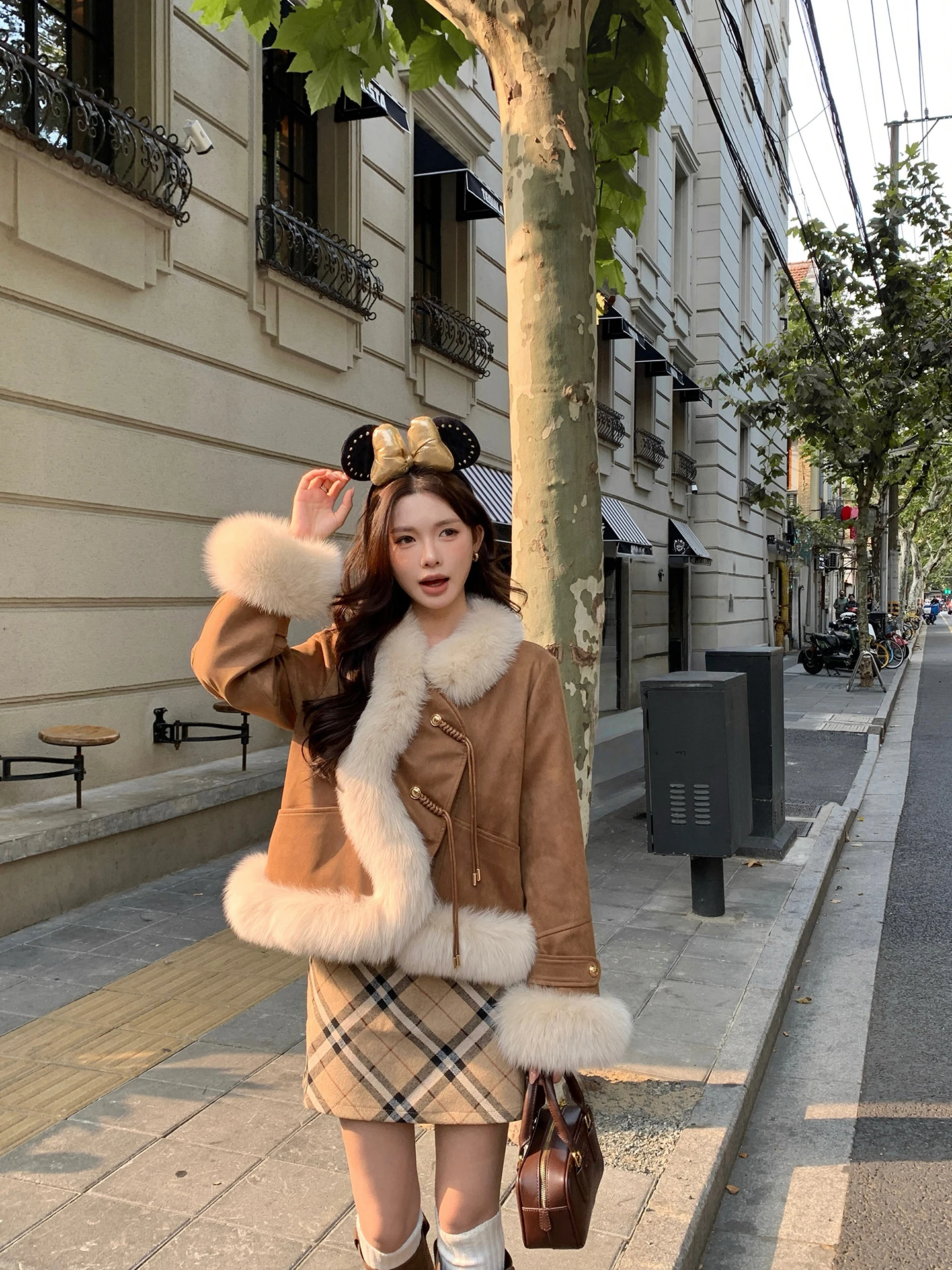 

Пальто Su la «Офелия» 2025: Новинка, меховое, женское, с пуховым утеплителем, теплое, для повседневной носки, длинное, на молнии