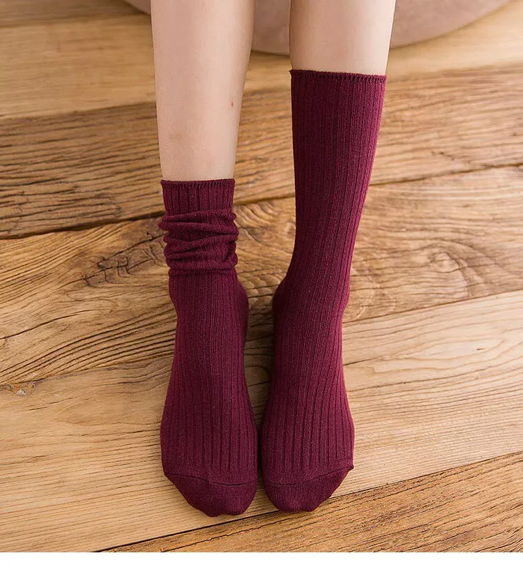 High-Quality Women's Mid-Calf Socks Plain & Striped Soft Breathable Casual Socks for Autumn Winter 1 Pair