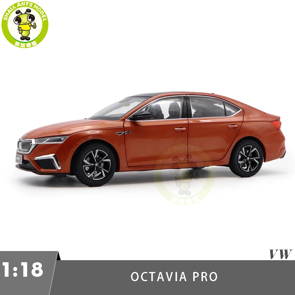 1/18 Octavia PRO Diecast Model Car Toys Gifts For Friends Father