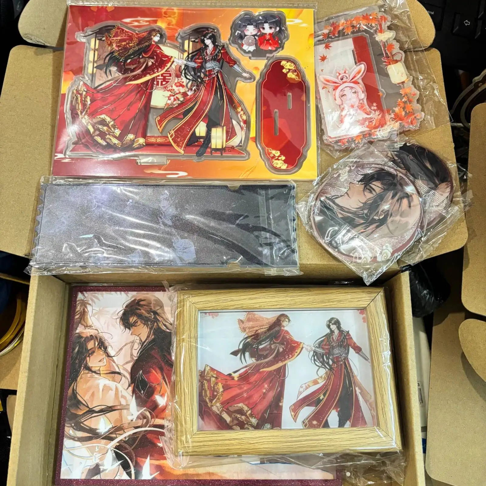 TGCF Badge Anime Tian Guan Ci Fu Xie Lian Hua Cheng Laser Card Cartoon Cosplay Heaven Official's Blessing Badge Pin Tinplate