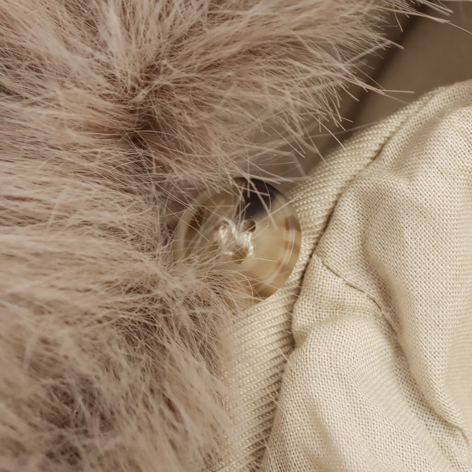 2025 automne nouveau produit femmes ample Double boutonnage court imperméable coupe-vent tarte surmonte Outcoat