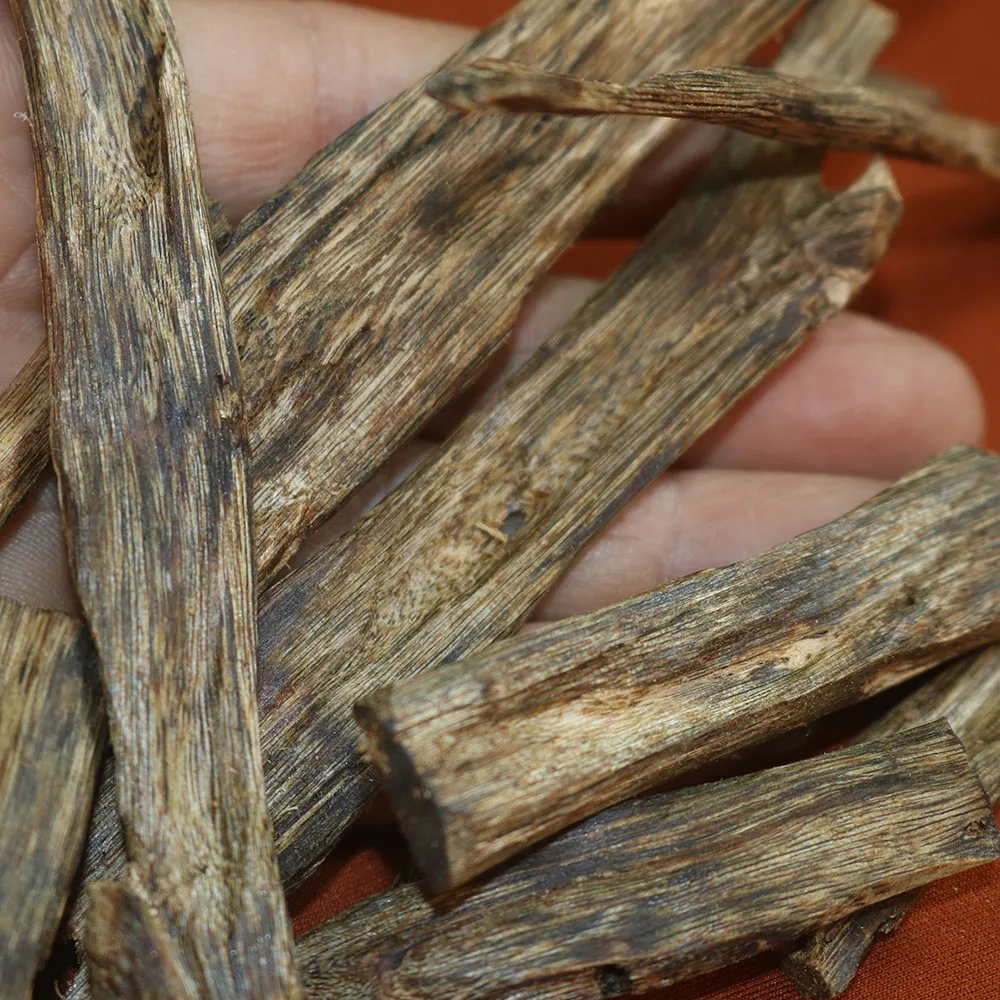 

38 г Редкие подлинные китайские древесные чипсы из Хайнань Ци-Нань для домашнего декора, натуральные благовония Кьяра, ароматный подарок
