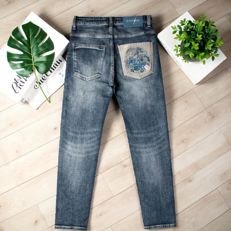 

Мужские джинсы Ele с вышивкой, облегающие, эластичные, повседневные, из хлопкового стрейч-денима, со средней посадкой, на молнии, модные, весна 2026