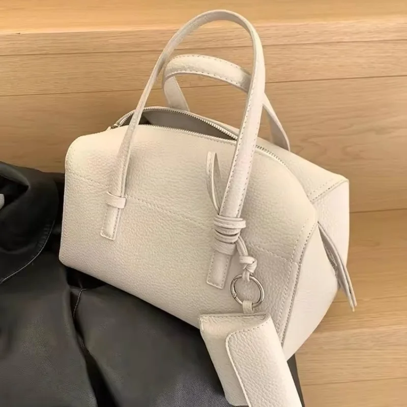 2026 Spring Summer New Minimalist Large Capacity Boston Bag Versatile Casual Crossbody Shoulder Tote Bag for Commute