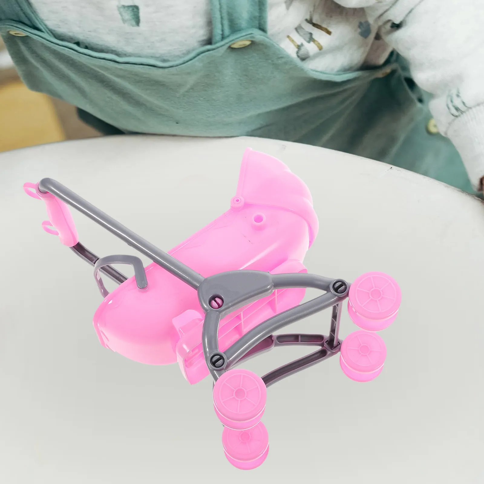 

2Pcs Mini Simulation Baby Carriage Chic Plastic Stroller Kid Educational Playing Set Creative Gift for Birthday Party