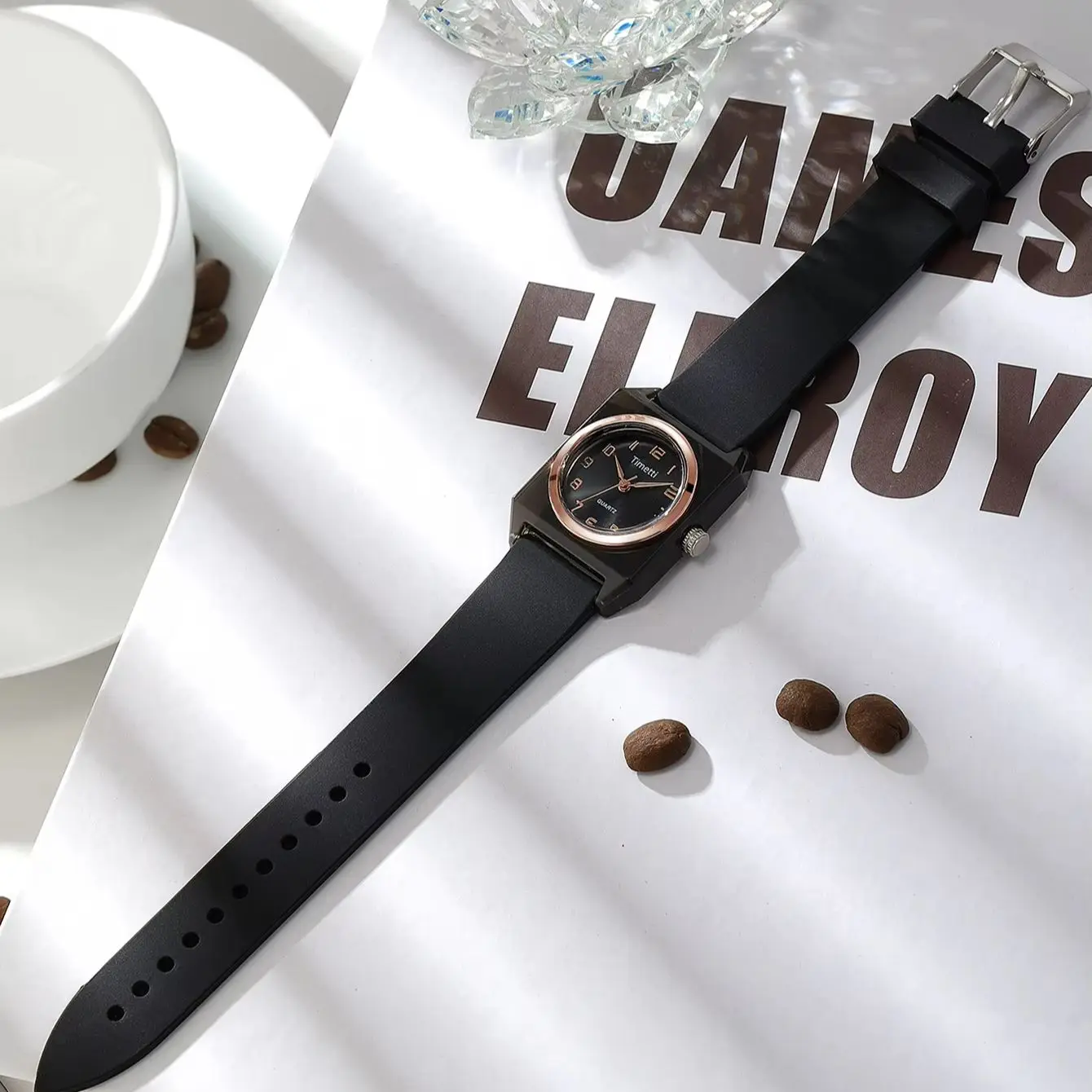 Ins Style Small Square Watch for Women, Gentle and Casual Silicone Strap, Versatile Quartz Watch for Commuting