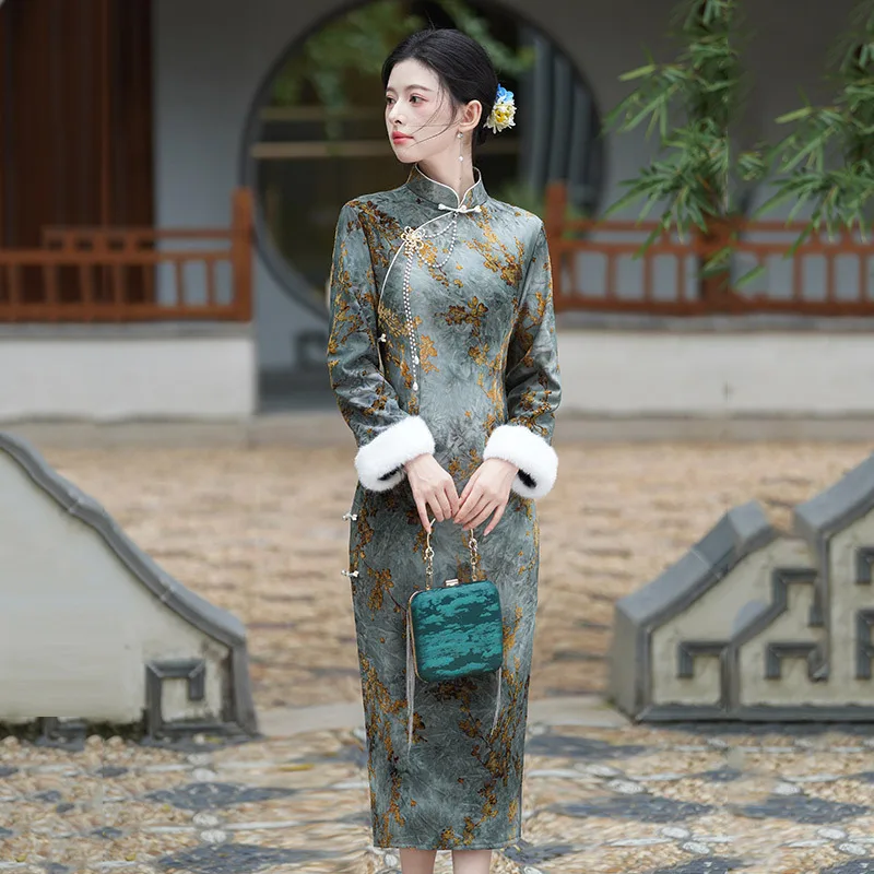 

Утолщенное зимнее китайское платье Cheongsam с длинными рукавами, новинка 2025, улучшенное женское платье Ципао в молодом стиле в стиле ретро, осень/зима