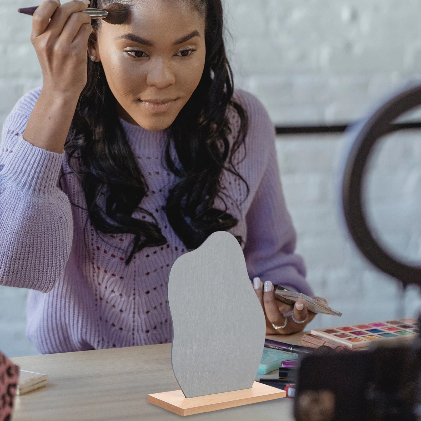 

Frameless Decorative Desktop Makeup Mirror With Wooden Stand Clear Acrylic Vanity Mirror For Home Dorm Students Tool