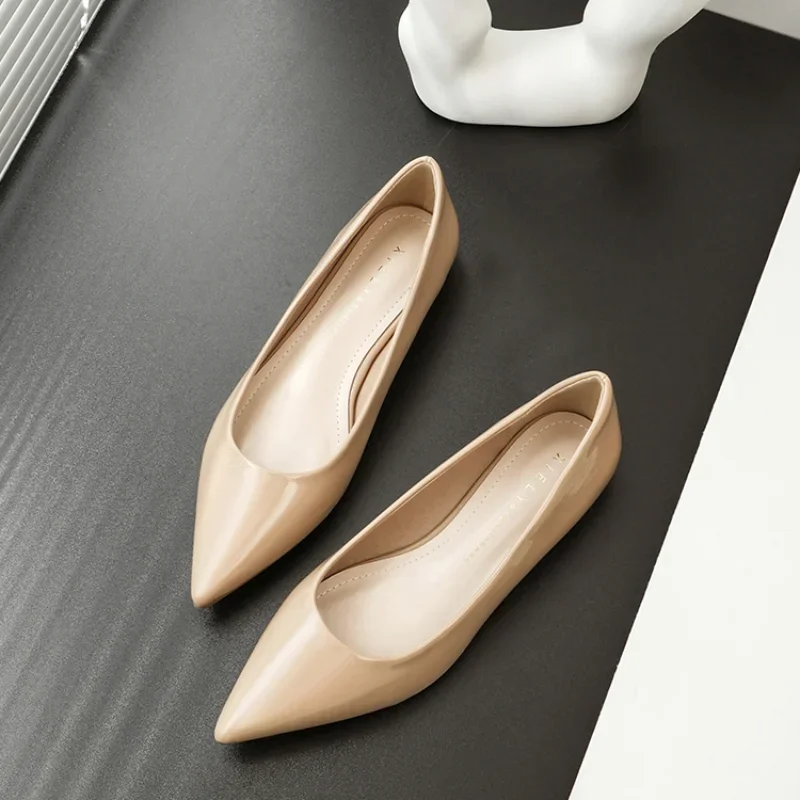 Fashion OL Nude Color Pointed Flat Shoes Women Patent Leather Korean Version of The Wild Sexy Elegant Simple Ladies Work Shoes