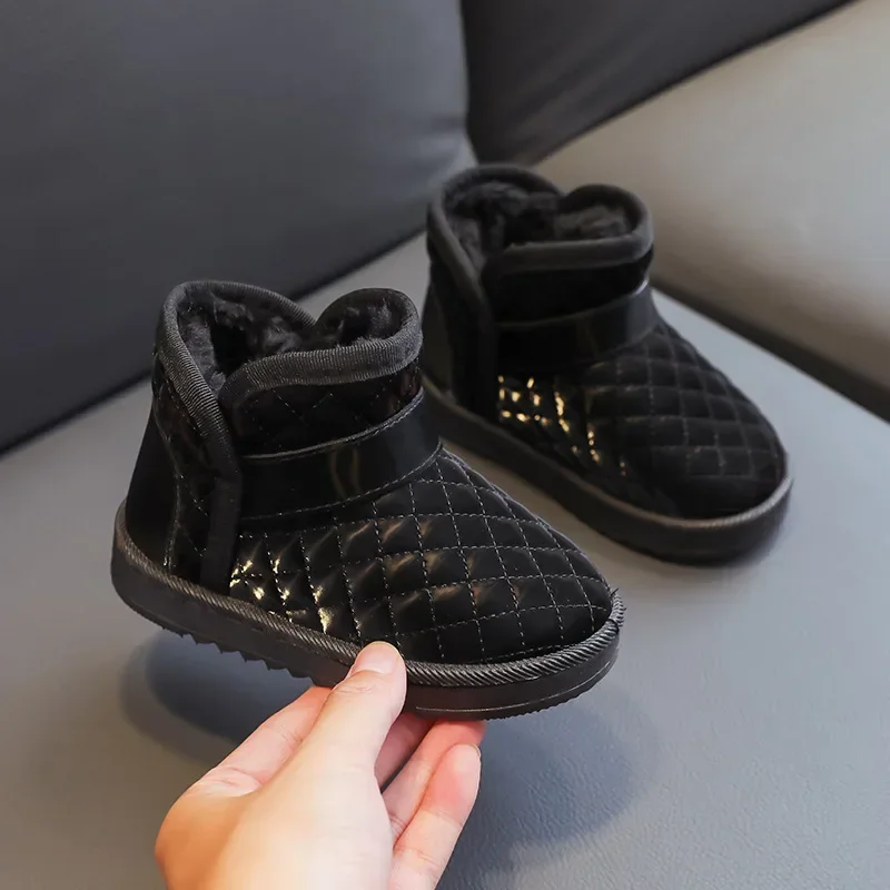 Autunno Inverno Bambini Scarpe in cotone in pelle scozzese Ragazzi Stivali in cotone ispessito in pile Ragazze Comodi stivali da neve Tinta unita