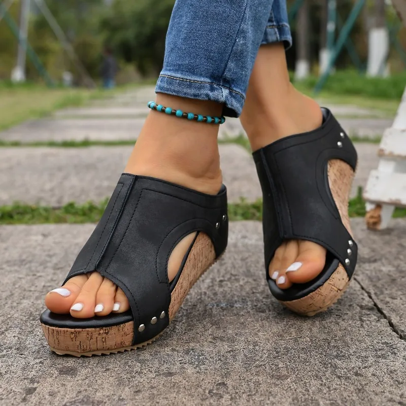 *Newly Arrived Fashionable Wedge Heel Solid Color Women's Slippers Generous Exterior Rivets Modern High Heeled Sandals for Women