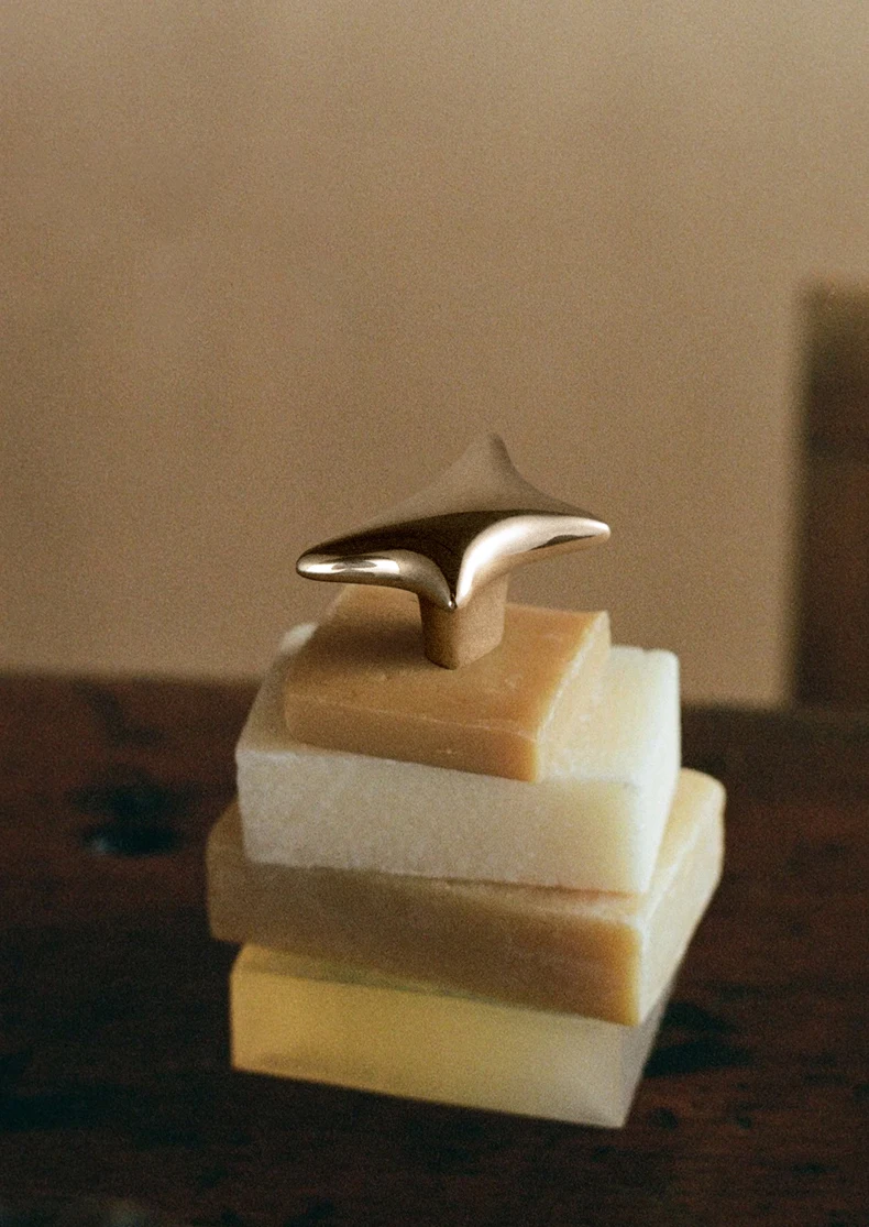 

Goo-Ki Solid Brass Star shaped Design Furniture Door Knobs and Cabinet Handles High-end Silver Kitchen Cupboard Drawer Pulls