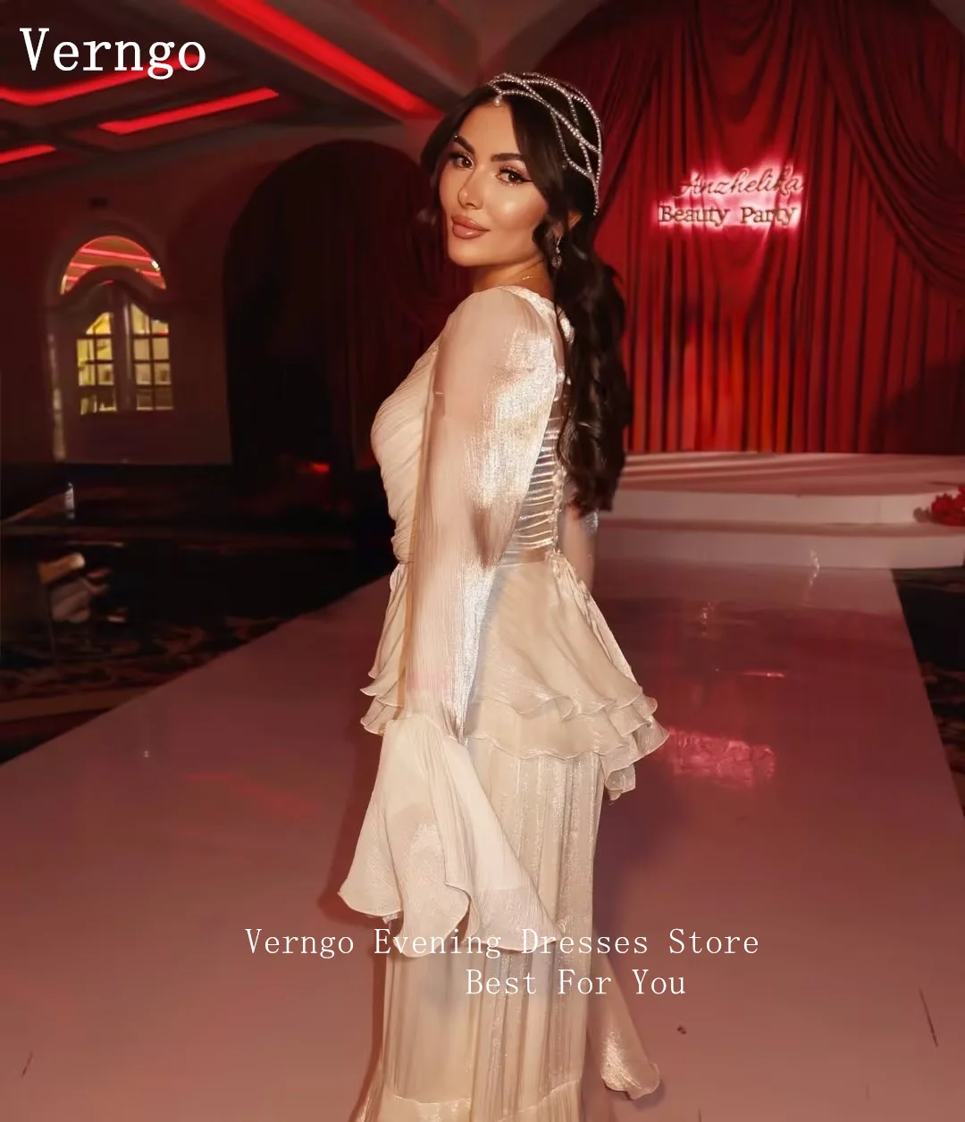 Sukienka wieczorowa Verngo Chamagne, błyszczący szyfon, dekolt w serek, długie rękawy, krój A, warstwowa, na formalne okazje, sznurowana, suknia balowa, możliwość personalizacji.