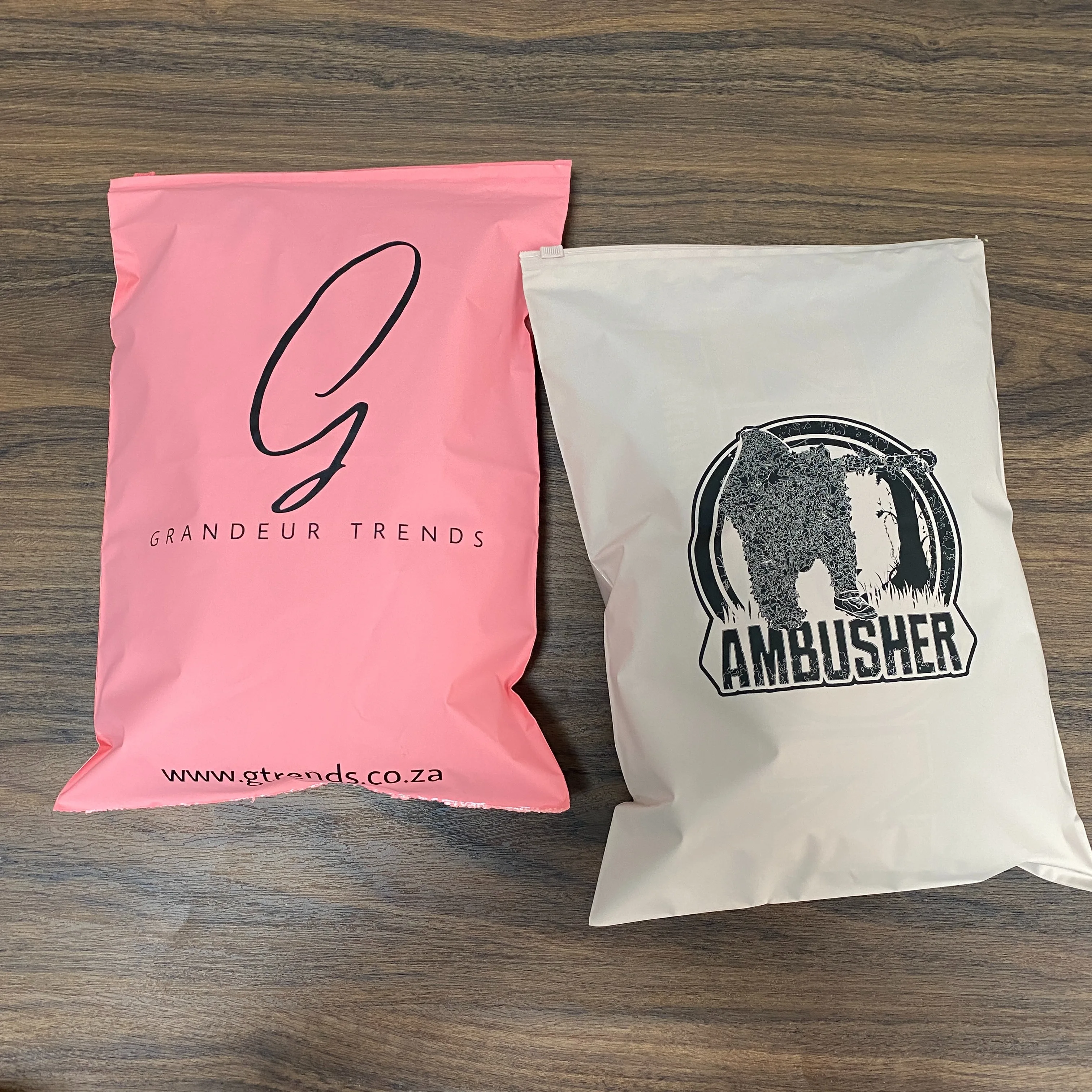 Matte Black Frosted Zipper Bag, Custom Plastic Shipping T shirt Ziplock, Clothing Packaging Bags, Garment Bag, 100Pcs