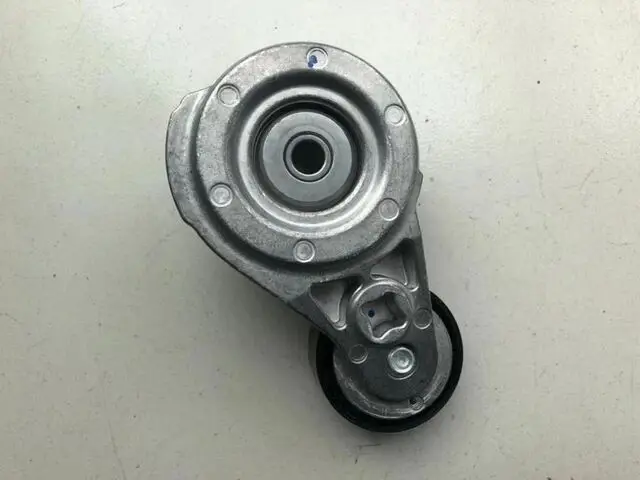 Auto parts High quality Alternator fan belt Kit Generator tensioner Idler Pulley For SAIC MG3 MG5 1.5L ROEWE 350  5PK1520