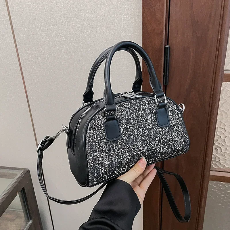 

​​Women's 2025 Statement Bowling Tote, Bold Color Combination with Metallic Accents, Elegant Underarm Bag for Casual Luxury​