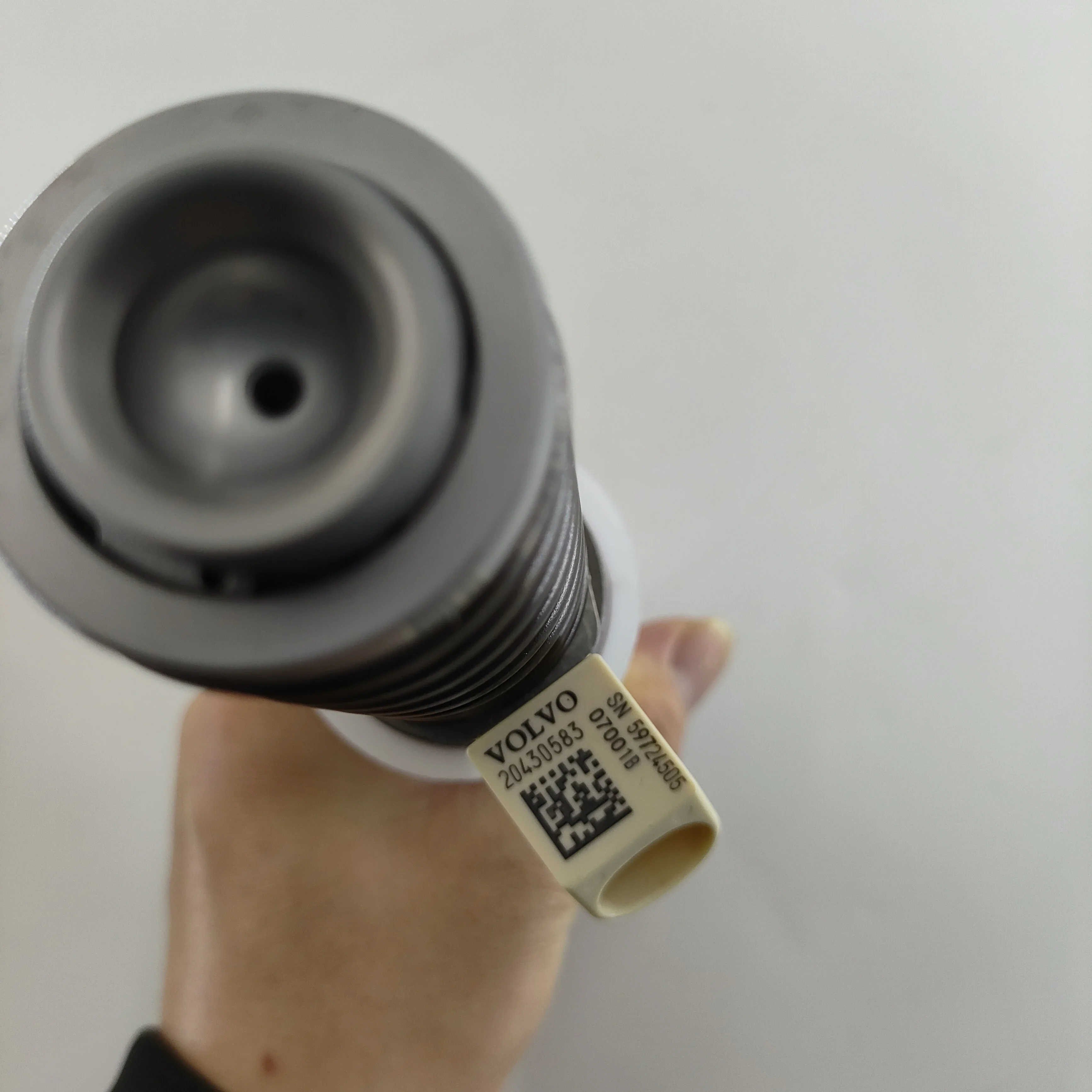 

Топливная форсунка Common Rail, высококачественная новая топливная форсунка 20430583 FH12 FM12 NH12